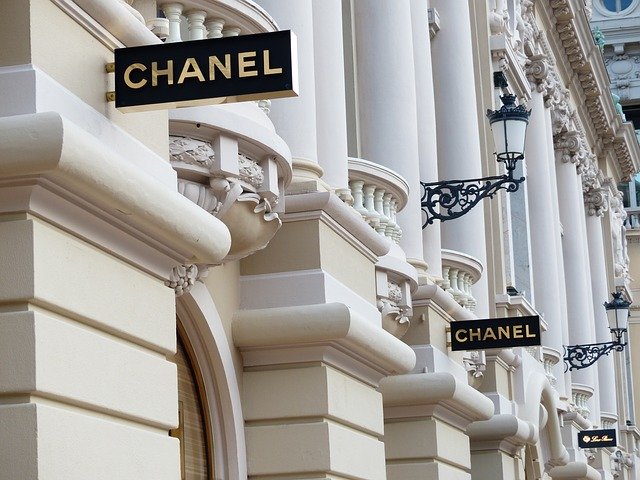 obchody značky Chanel